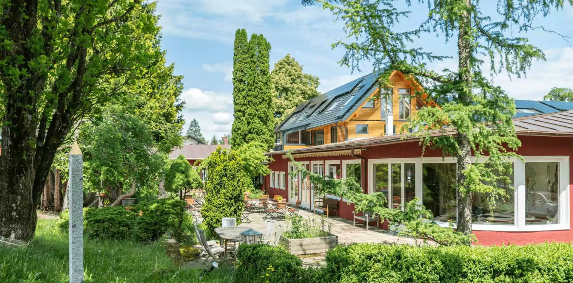 Seminarhaus Seinz - Das Seminarhaus Seinz von außen fotografiert